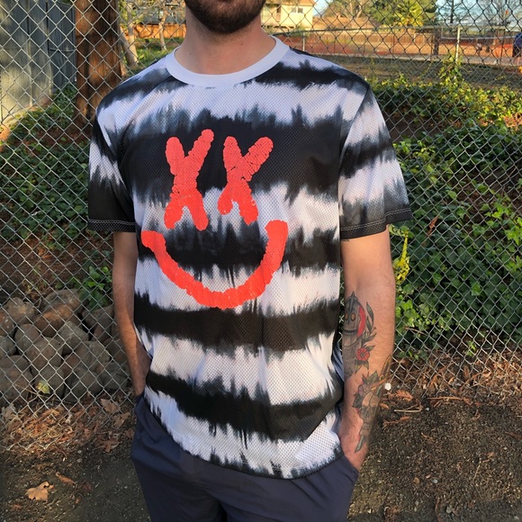 Guess Men T Shirt Smiley Face Redux 